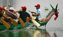划龙舟