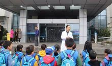 争做小小急救员