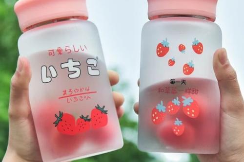 失水玻璃