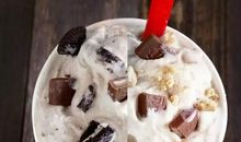 偷偷地吃冰淇淋