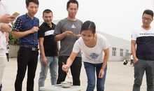 一次激烈的兵乓球接力赛