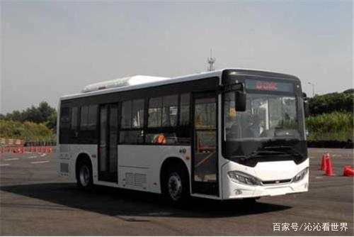 第一次自己坐公共汽车