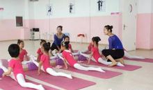 民族舞伴我成长