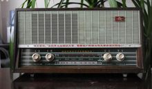 尘封在岁月里的收音机