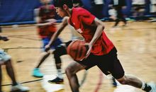 一场激烈的篮球比赛