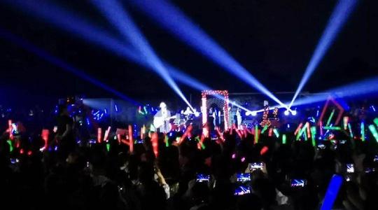 独特的草坪音乐会