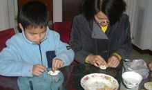 我帮妈妈包饺子