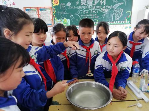 塑料瓶“吹”气球