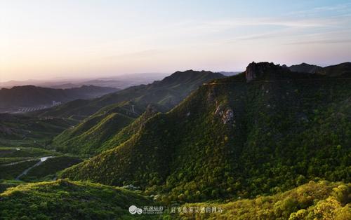 爬黑山