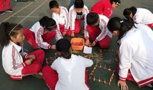 难忘的“纸张承重”比赛