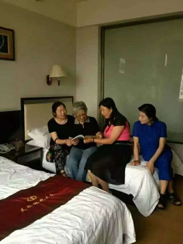 严老师很温柔