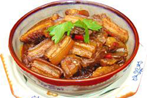炖猪肉