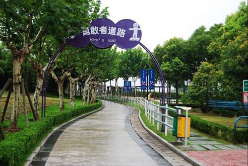 军事训练的勇敢之路