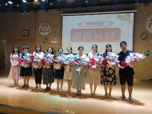 记住一位难忘的老师