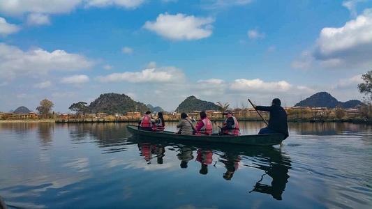 旅游
