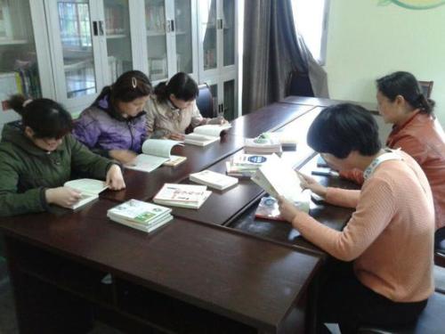 “读书日”活动