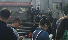 站在十四岁门口