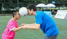 激烈的背靠背运球