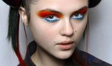 她是一个古灵精怪的人