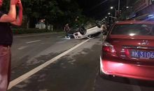 拐角处的小车摊