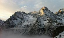 浮云万里看中国