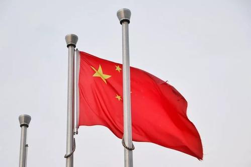 我心中的五星级红旗