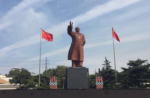 走在历史上