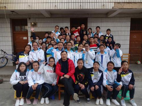 艰苦的生活无悔