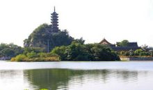 夏日里的金山湖