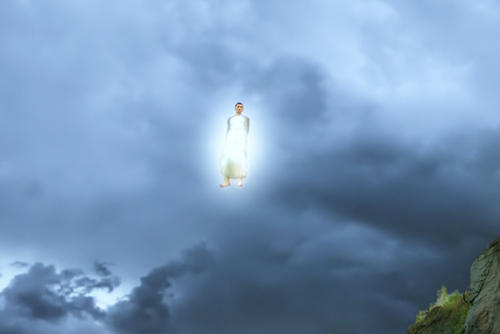 混乱中的一束白光