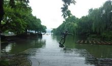 杭州记雨中游西湖