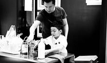 和爸爸一起做饭