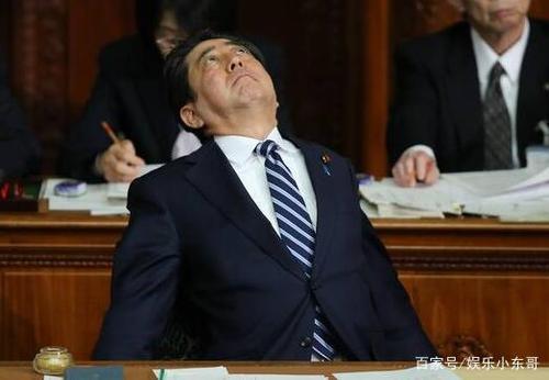 尴尬的一幕