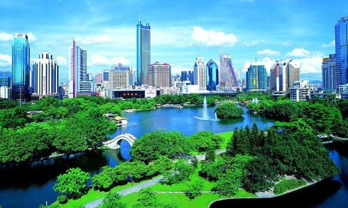 公园的四个季节风景构图
