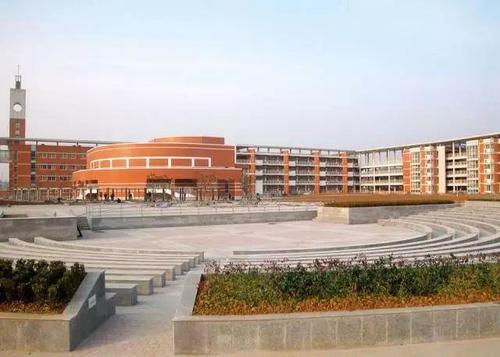 新学校