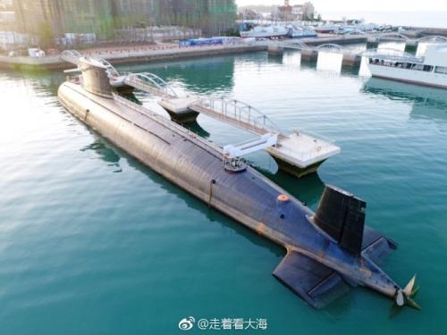 参观海军博物馆核潜艇后