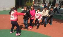 老鹰捉小鸡的游戏