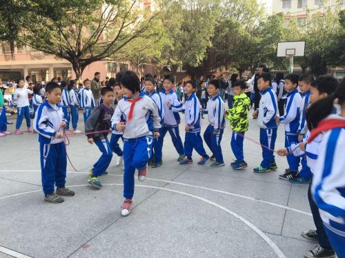 家庭跳绳比赛
