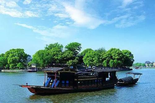 游览南湖,享受红船