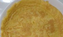 做鸡蛋饼配巧克力牛奶