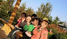 转身，发现一抹身影