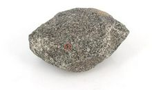 风雨过后，方可见霓