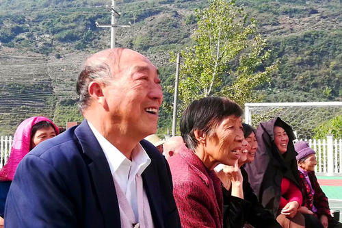 爷爷的大手