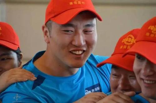 团结合作挑战自我