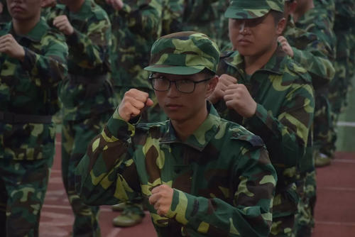 我约会军事训练