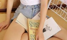 我可爱又顽皮的小妹妹