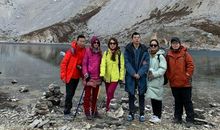 行走在冬日的阳光下