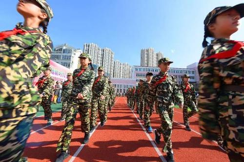 新时代，见彩虹
