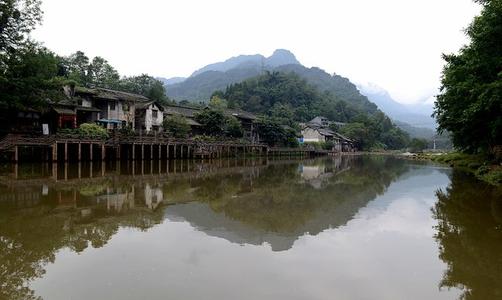 游顾镇江