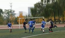 别开生面的足球赛